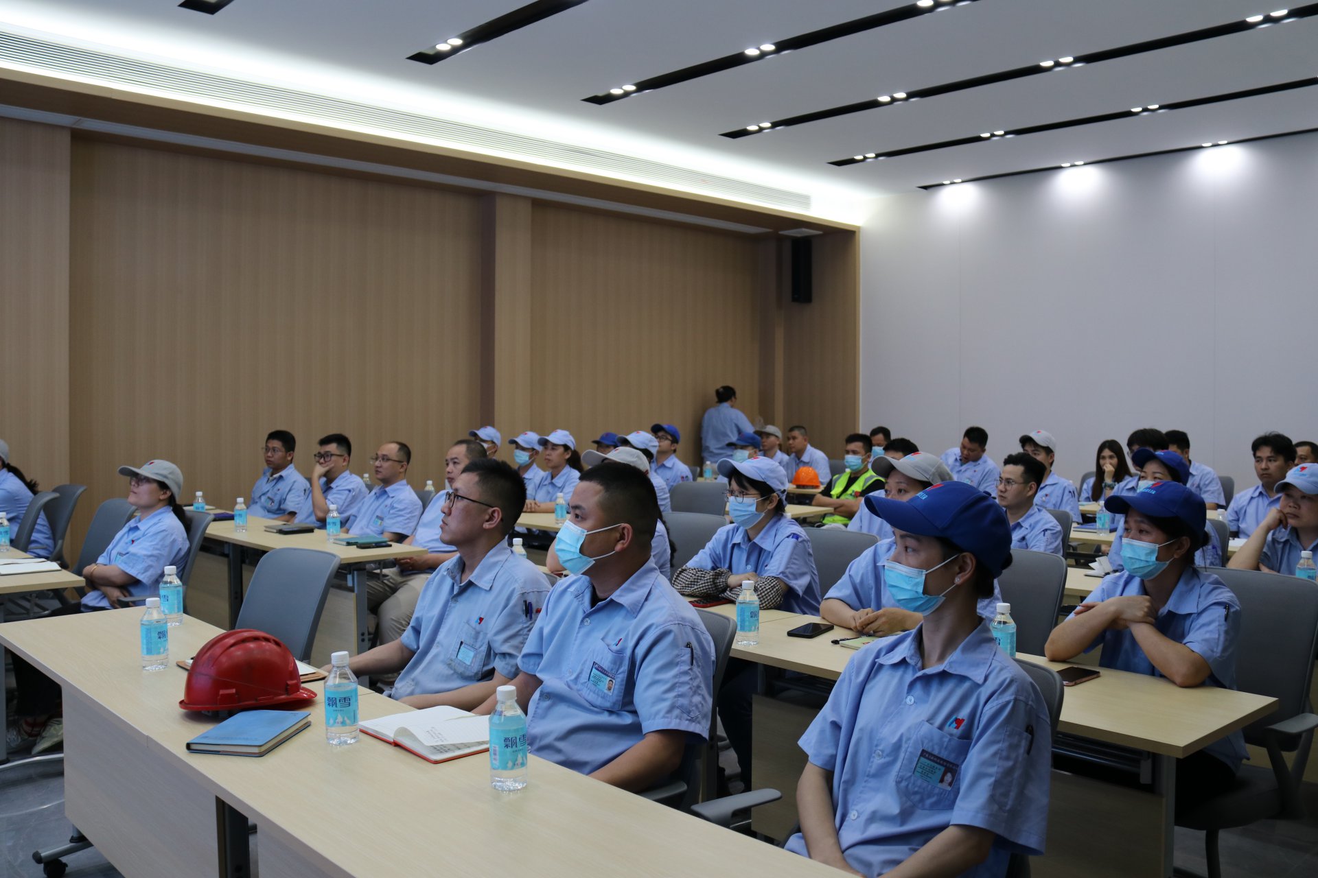 2025年開展職業(yè)健康安全防范知識普及培訓講座